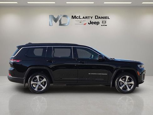 New 2026 Jeep Grand Cherokee L Limited w/ Luxury Tech Group II AWD/4WD image 6