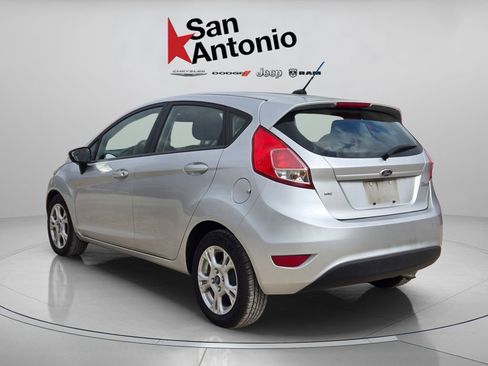 Used 2015 Ford Fiesta SE image 5