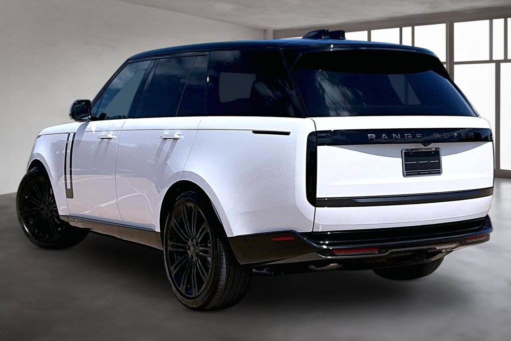 New 2026 Land Rover Range Rover SE AWD/4WD image 3