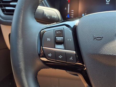 Used 2024 Ford Escape Active AWD/4WD image 12