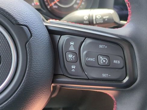 Used 2024 Jeep Gladiator Rubicon AWD/4WD image 23