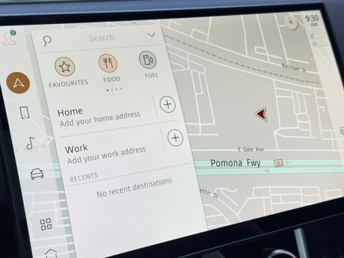 Certified 2023 Land Rover Range Rover SE image 22