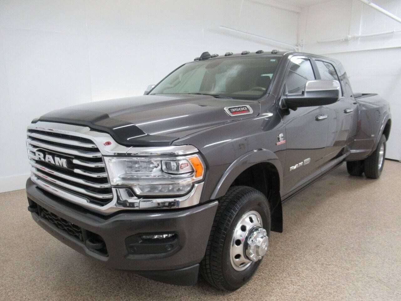 Used 2021 RAM 3500 Limited AWD/4WD image 2