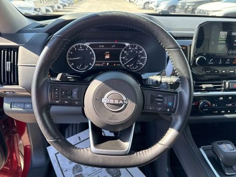 Used 2022 Nissan Pathfinder SL image 22