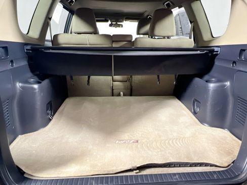 Used 2012 Toyota RAV4 4WD w/ Upgrade Value Pkg image 32
