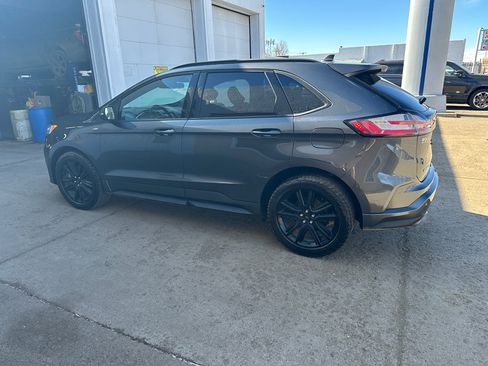 Used 2020 Ford Edge ST-Line w/ Cold Weather Package image 2