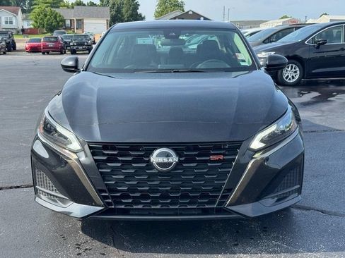 Used 2024 Nissan Altima 2.5 SR FWD image 9