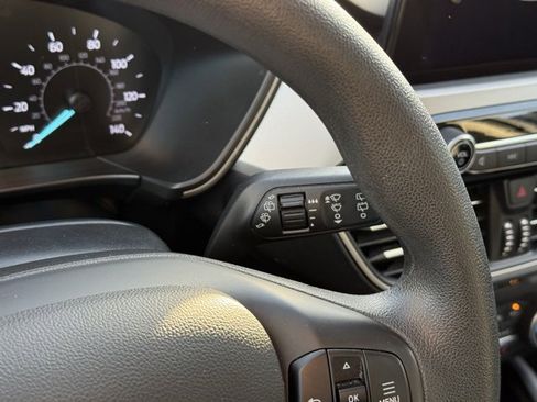 Used 2020 Ford Escape SE image 28