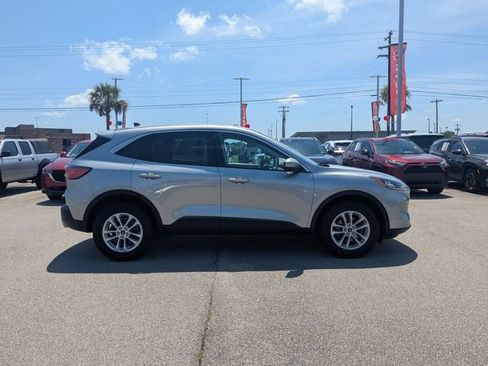 Used 2021 Ford Escape SE w/ Convenience Package AWD/4WD image 3