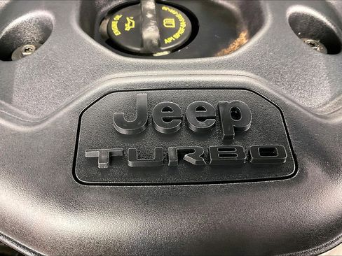 Used 2023 Jeep Grand Cherokee Trailhawk w/ Luxury Tech Group III image 32