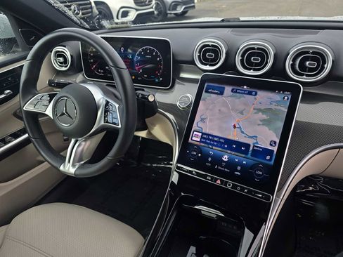 Used 2025 Mercedes-Benz C 300 4MATIC Sedan image 10