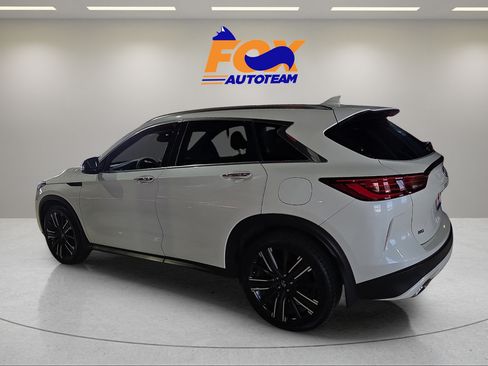 Used 2022 INFINITI QX50 Luxe w/ Appearance Package AWD/4WD image 2