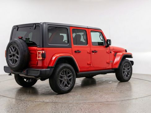 Used 2025 Jeep Wrangler Unlimited Sport AWD/4WD image 9