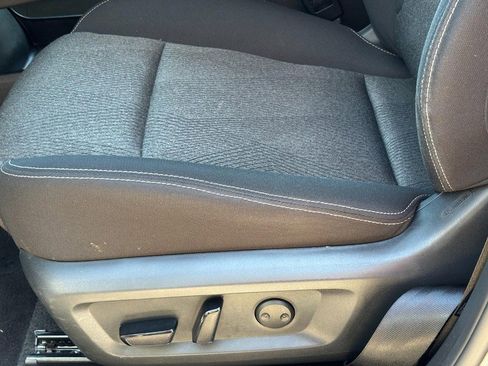 Used 2024 Nissan Rogue SV image 25