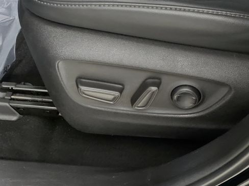 Used 2022 Toyota Highlander XSE image 16