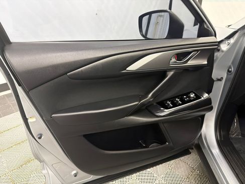 Used 2018 MAZDA CX-9 Sport FWD image 10