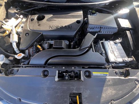 Used 2018 Nissan Altima 2.5 SR w/ SR Midnight Edition image 18