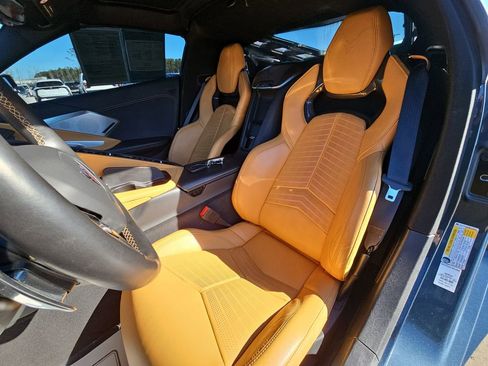 Used 2021 Chevrolet Corvette Stingray Preferred Cpe w/ Z51 Performance Package image 18