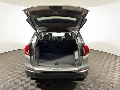 Used 2023 GMC Terrain AT4 image 12