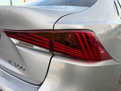 Used 2018 Lexus IS 300 image 81