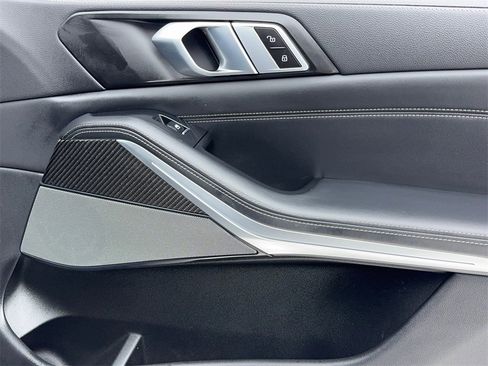 Used 2022 BMW X5 M50i image 50