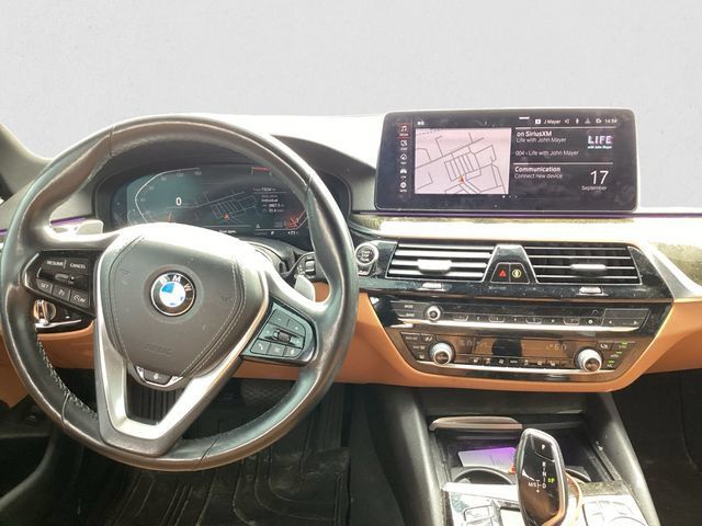 Used 2021 BMW 530i xDrive w/ Convenience Package AWD/4WD image 9