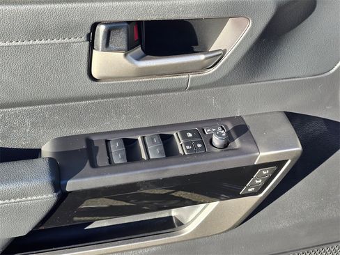 Used 2023 Toyota Tundra Limited image 58