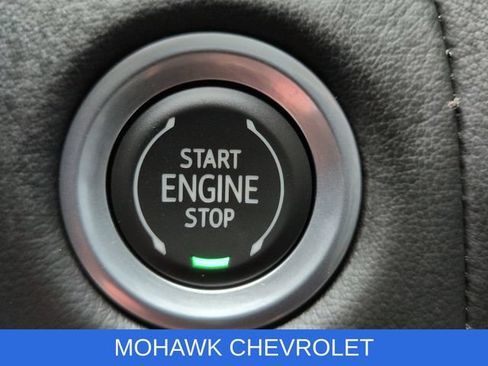 Used 2022 Chevrolet Tahoe Z71 w/ Luxury Package AWD/4WD image 18
