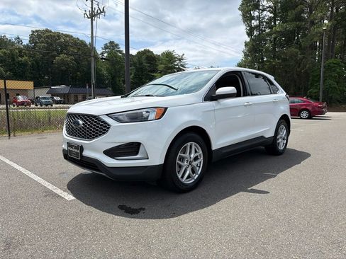 Used 2024 Ford Edge SEL AWD/4WD image 2