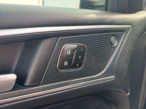 Used 2024 Ford Edge Titanium AWD/4WD image 17