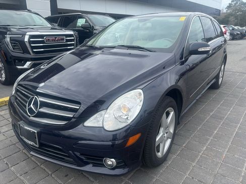 Used 2010 Mercedes-Benz R 350 4MATIC image 9