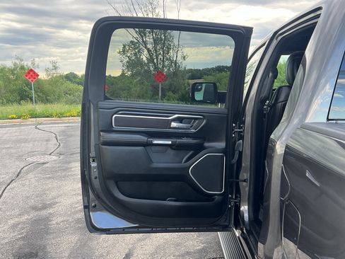 Used 2023 RAM 1500 Laramie AWD/4WD image 31