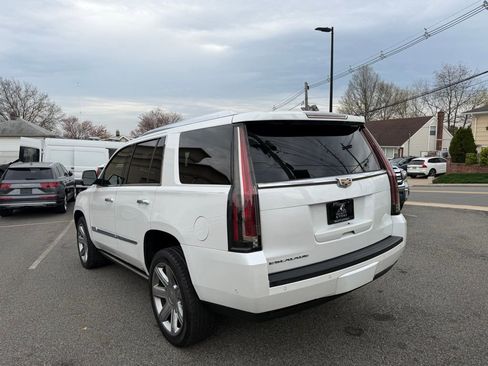 Used 2018 Cadillac Escalade Premium Luxury image 5