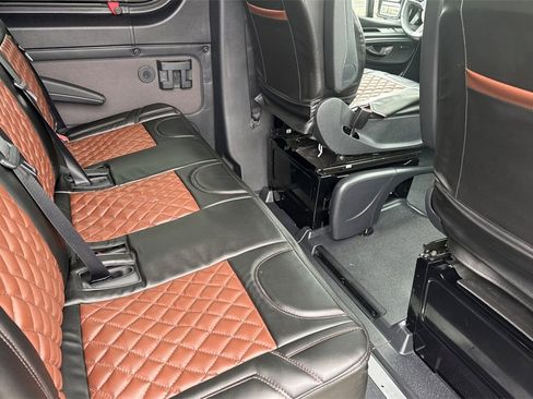 Used 2025 Mercedes-Benz Sprinter 2500 image 20