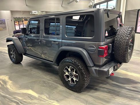 Used 2018 Jeep Wrangler Unlimited Rubicon AWD/4WD image 34