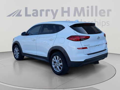 Used 2021 Hyundai Tucson SE w/ Cargo Package FWD image 3