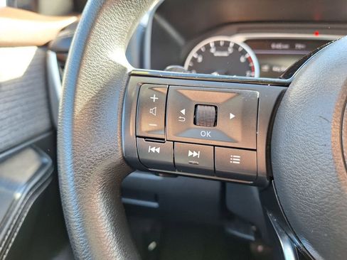 Used 2021 Nissan Rogue SV image 21