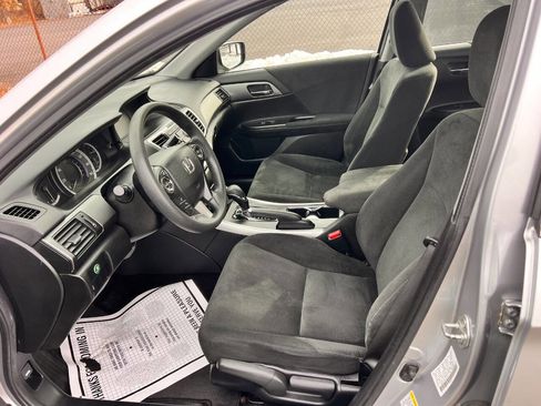Used 2013 Honda Accord LX image 9
