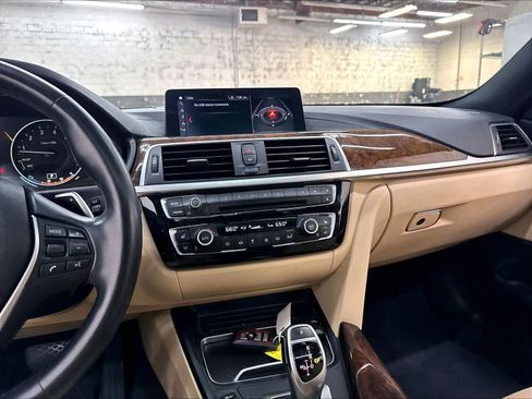 Used 2019 BMW 430i Coupe w/ Convenience Package RWD image 9