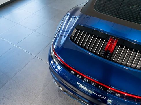 Certified 2023 Porsche 911 Carrera 4S AWD/4WD image 38