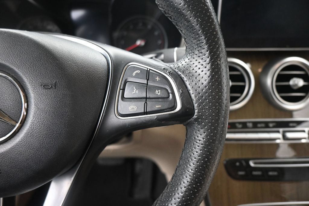 Used 2018 Mercedes-Benz GLC 300 image 12