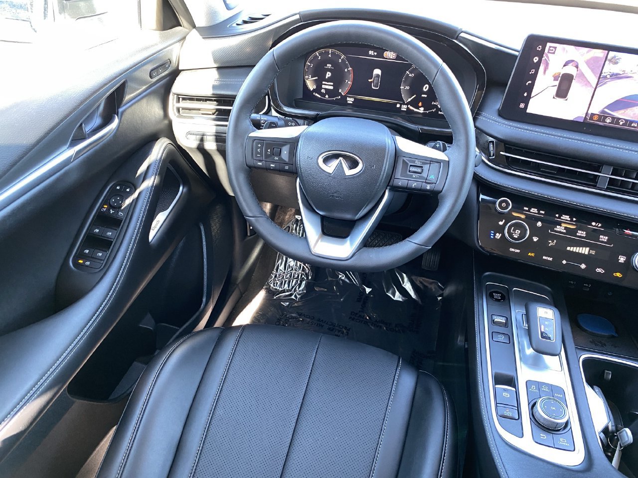Certified 2027 INFINITI QX60 Luxe w/ Cargo Package FWD image 18
