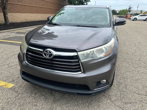 Used 2015 Toyota Highlander XLE FWD image 6