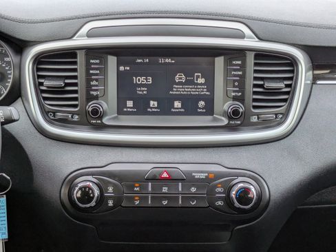 Used 2020 Kia Sorento LX image 22