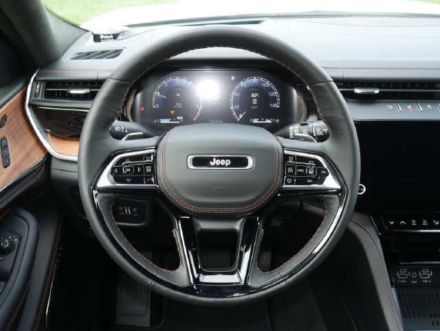 New 2027 Jeep Grand Cherokee Summit AWD/4WD image 14