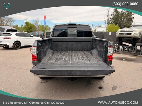 Used 2017 Nissan Titan SV AWD/4WD image 6