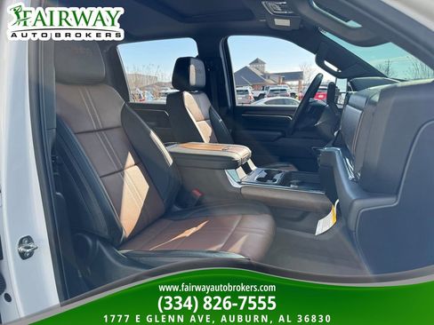 Used 2024 Chevrolet Silverado 2500 High Country image 12