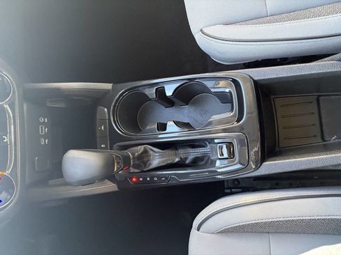 Used 2021 Chevrolet TrailBlazer LS image 25