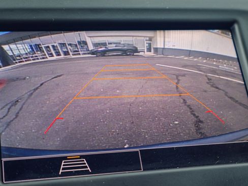 Used 2024 Chevrolet Equinox LT image 5