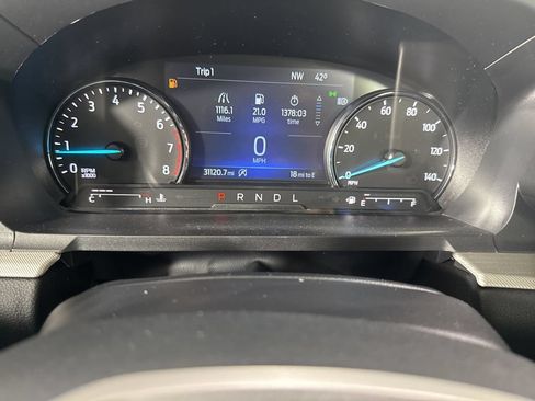 Used 2023 Ford Explorer XLT w/ Equipment Group 202A AWD/4WD image 36